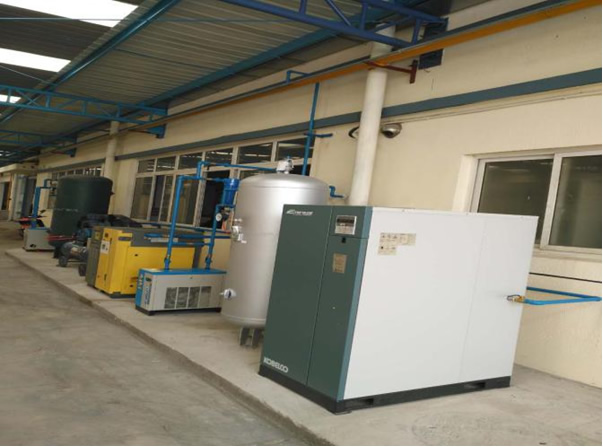 某材料廠采用神鋼空壓機(jī) 某材料廠采用神鋼空壓機(jī)